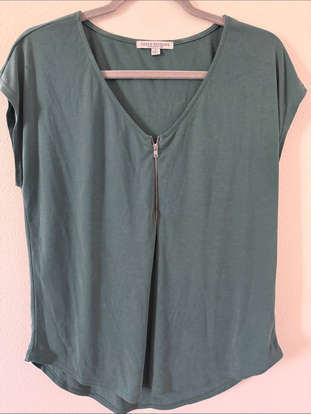 Green Envelope Teal Short-Sleeve V-Neck Top with Front Zip